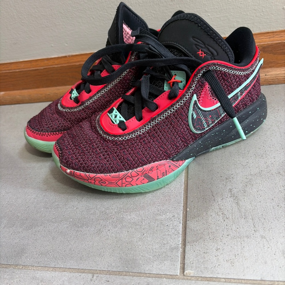 Kids Athletic Sneakers - Burgundy & Mint